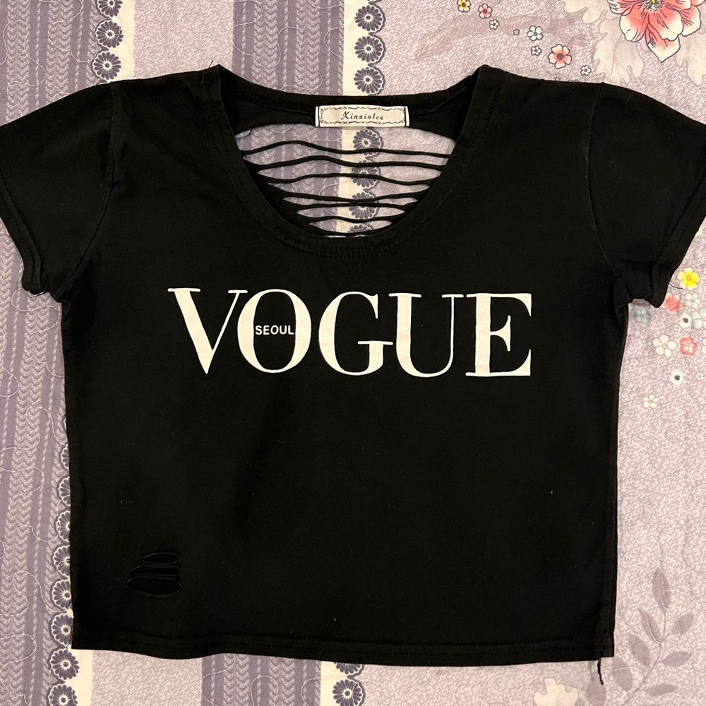 Crop-Top Vogue